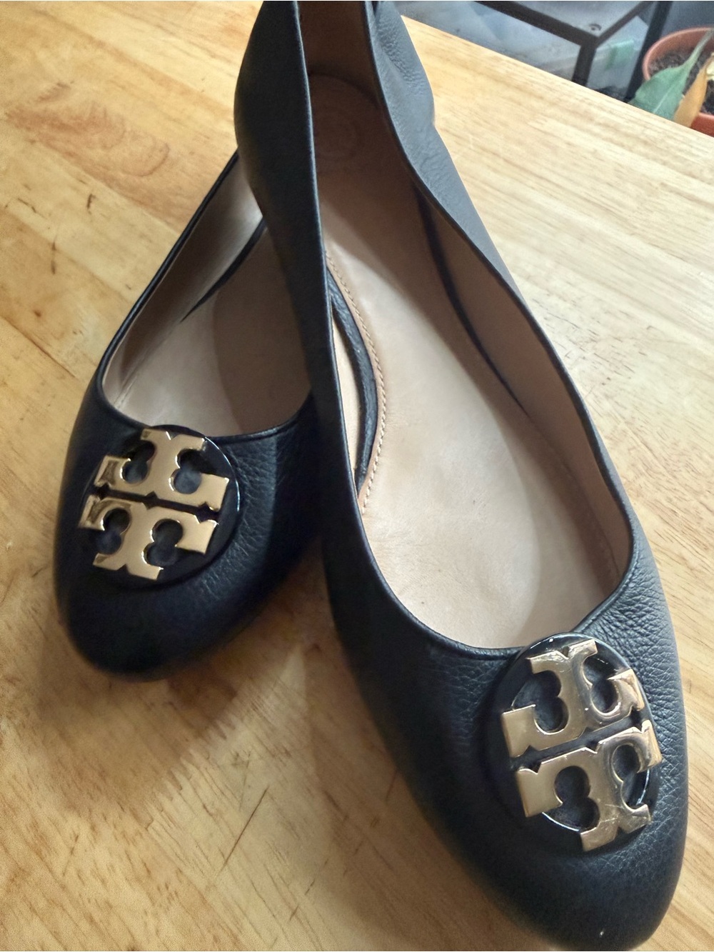 Tory Burch Black Leather Ballet Flats with Gold Logo Medallions - Picture 4 of 5